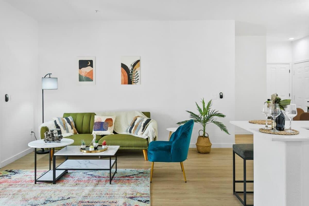 Cozysuites Glendale By The Stadium With Pool 02 المظهر الخارجي الصورة