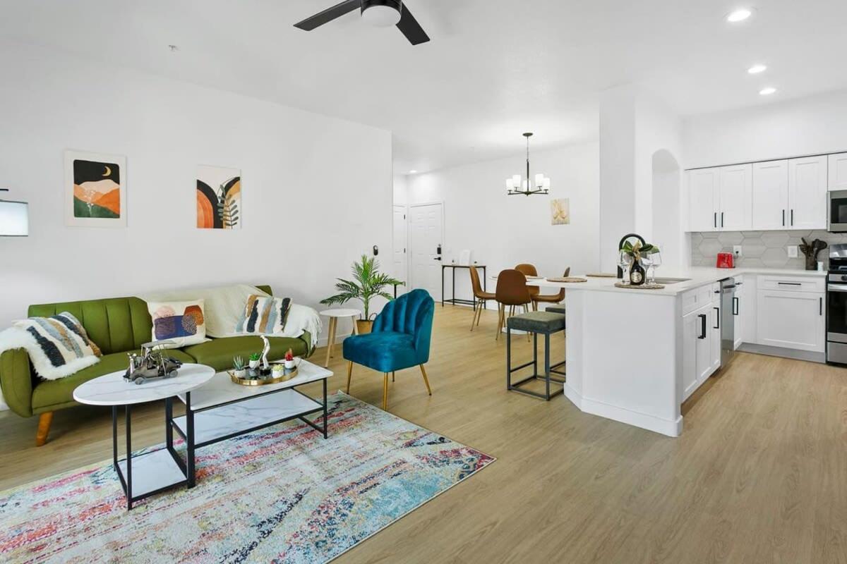 Cozysuites Glendale By The Stadium With Pool 02 المظهر الخارجي الصورة