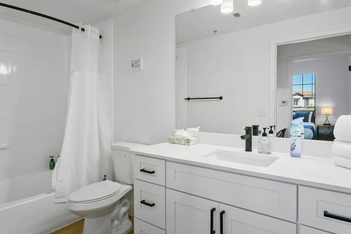 Cozysuites Glendale By The Stadium With Pool 02 المظهر الخارجي الصورة