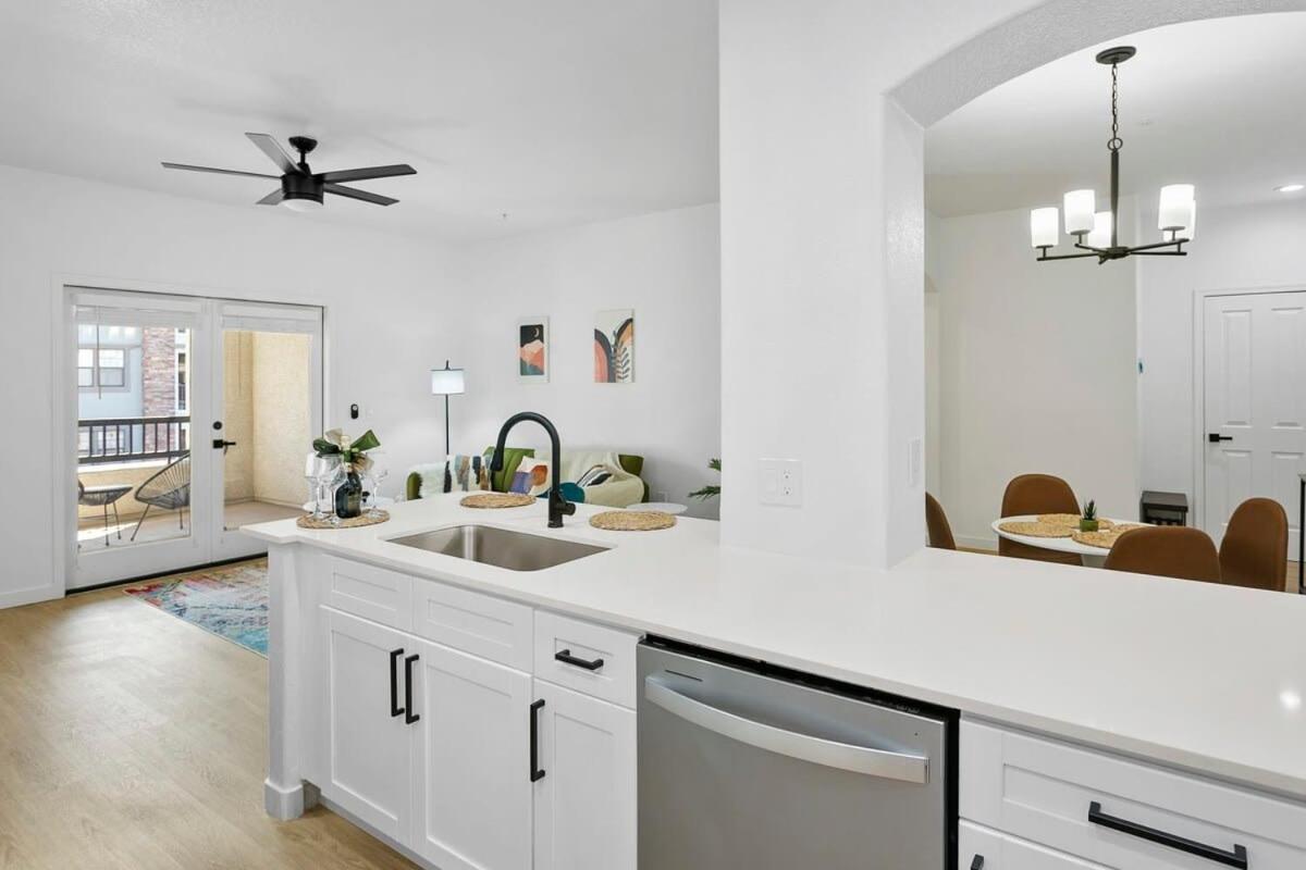 Cozysuites Glendale By The Stadium With Pool 02 المظهر الخارجي الصورة