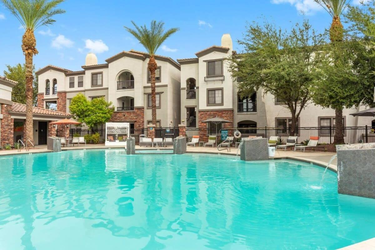 Cozysuites Glendale By The Stadium With Pool 02 المظهر الخارجي الصورة