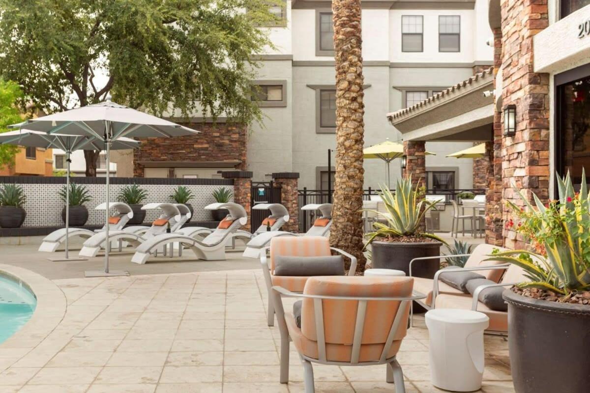 Cozysuites Glendale By The Stadium With Pool 02 المظهر الخارجي الصورة